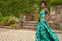 Lexie Top - Emerald Watercolor Floral -Cheap The Simply Dress Store SHOT 10 017 be2b4664 3d95 4f94 9b20 267503b1034b scaled