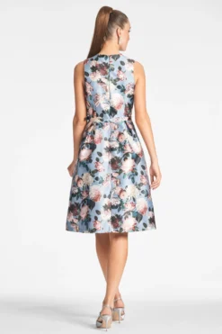 Tish Dress - Ice Blue Garden 6 Tish Dress - Ice Blue Garden -Cheap The Simply Dress Store TISHDRESS ICEBLUEGARDEN BACK 5961b847 99c0 4156 9a7d fc57f2f44001 scaled